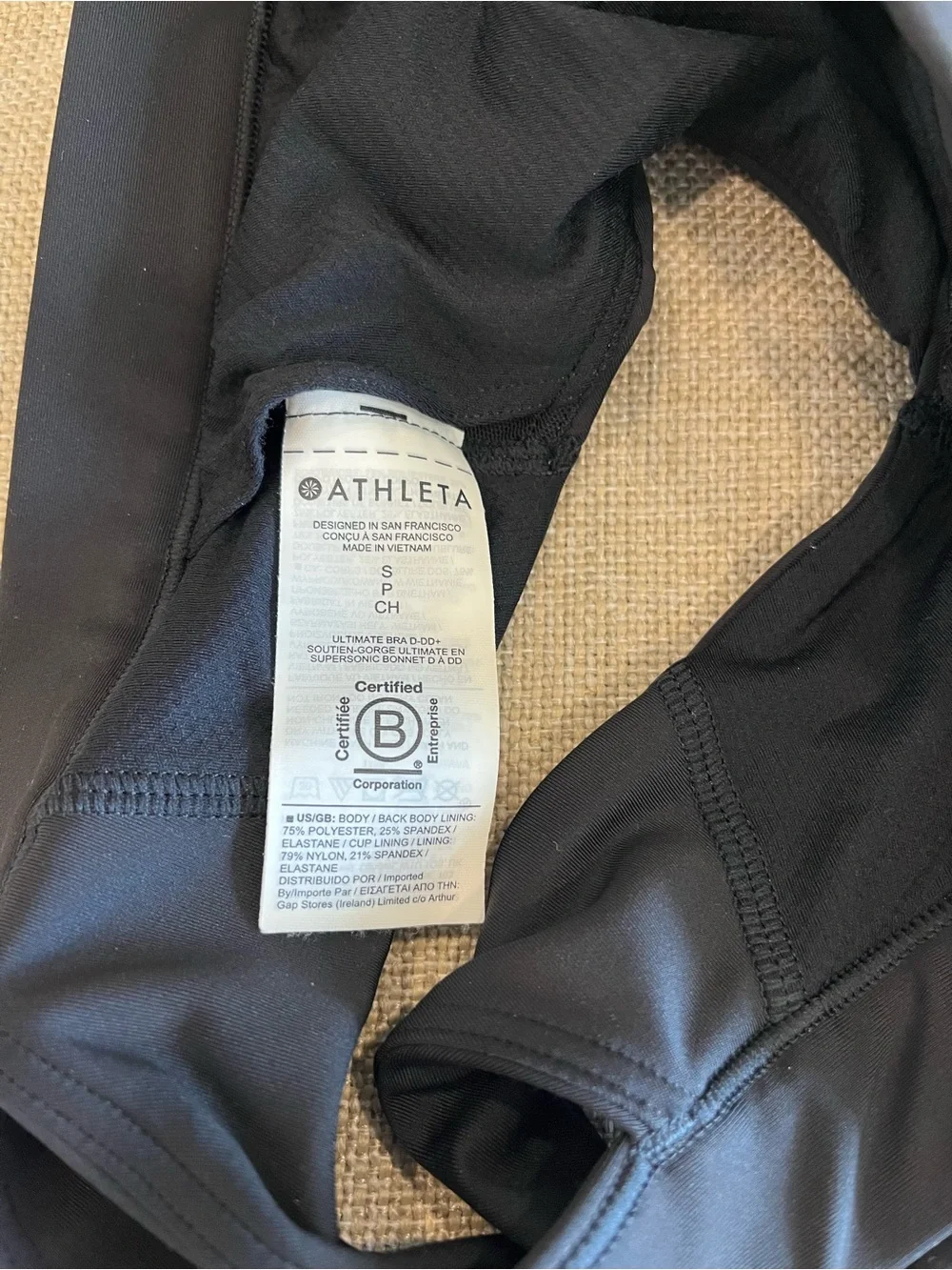 Athleta Ultimate Sports Bra Small D-DD